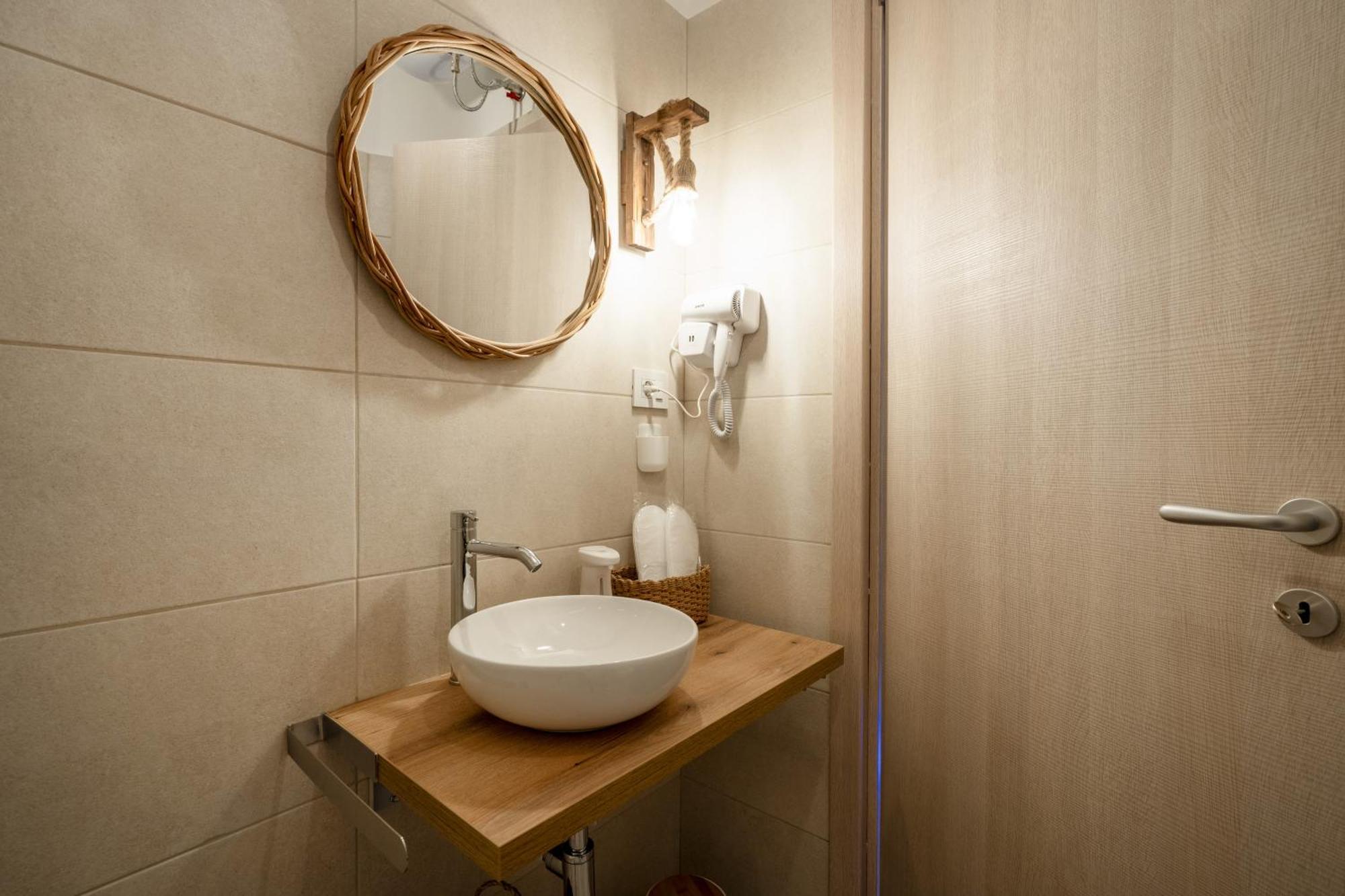 Dimora Giulia Luxury Suite And Room Castellana Grotte Exterior photo