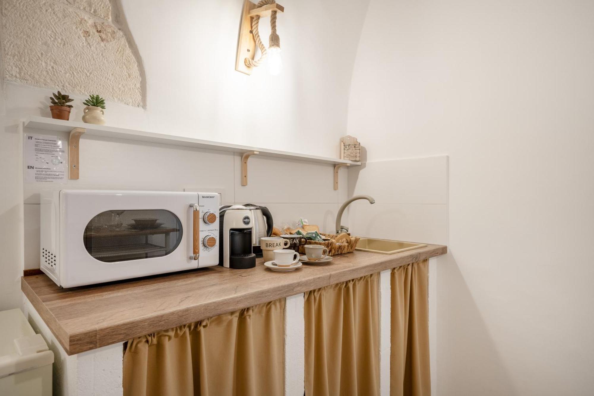 Dimora Giulia Luxury Suite And Room Castellana Grotte Exterior photo